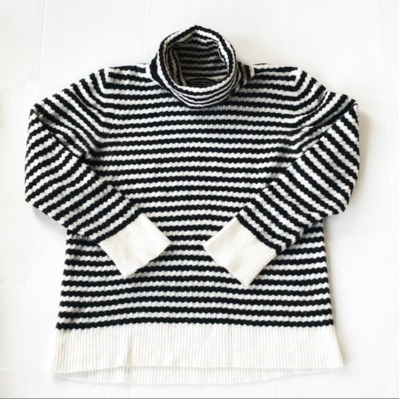 Banana Republic Filpucci XL black and white sweater - Picture 2 of 3